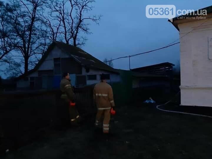 Горіла адміністративна будівля, фото-1 Горіла адміністративна будівля, фото-1